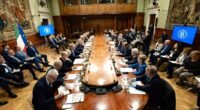 L’8 maggio, dopo 4 ore di chiacchiere sulla sicurezza sul lavoro sono usciti tutti sorridenti, i capi sindacali e i rappresentanti del governo. I primi si sono accontentati di una promessa generica di rivedere il sistema degli appalti e un inasprimento delle pene, gli altri hanno deciso di finanziare i padroni per attuare misure di sicurezza che già, a loro spese, avrebbero dovuto applicare. La strage non si fermerà.