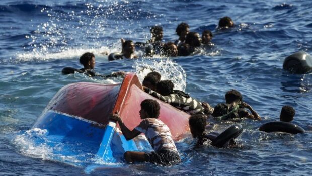 Ora il governo fa la guerra alle piccole imbarcazioni civili con a bordo i naufraghi. Il Viminale ordina navigazioni inutili verso approdi lontani. L’obiettivo è sfiancare chi sta a bordo e tartassare chi li ha salvati in mare.