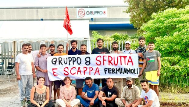 Gli operai imparano lottando. Un grande insegnamento viene dalle fabbriche dell’area industriale di Forlì, in cui si producono divani. Imporre ai padroni il rispetto dei contratti, anche se è importante, non basta. Bisogna impedire poi che questi scappino via in cerca di operai ancora disposti a farsi supersfruttare. Il primo passo per questo è non fidarsi mai di questi irriducibili nemici degli operai., pronti ad impedire ogni tentativo di smantellamento della fabbrica.