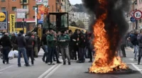 In tutte le fabbriche di Acciaierie d’Italia in amministrazione straordinaria le parole d’ordine per cui battersi uniti e senza cedimenti: posto di lavoro assicurato e salario pieno garantito per tutti gli operai. Gli operai che bloccano tutto fanno ancora paura