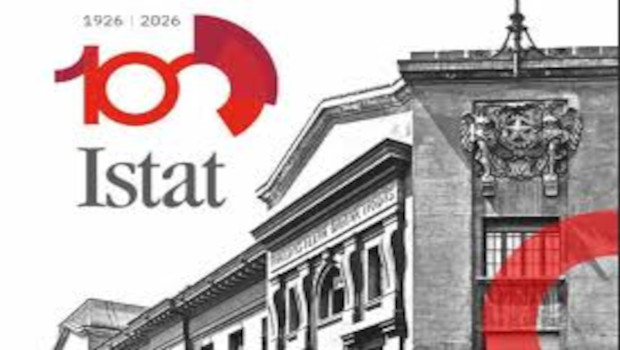 L’aumento dei nuovi posti di lavoro è pura e semplice propaganda, coperta dall’Istat che rimaneggia i dati secondo convenienza governativa. Sono invece reali l’incremento delle ore di cassa integrazione e la diminuzione del potere di acquisto dei salari degli operai e degli stipendi degli impiegati di basso livello. 